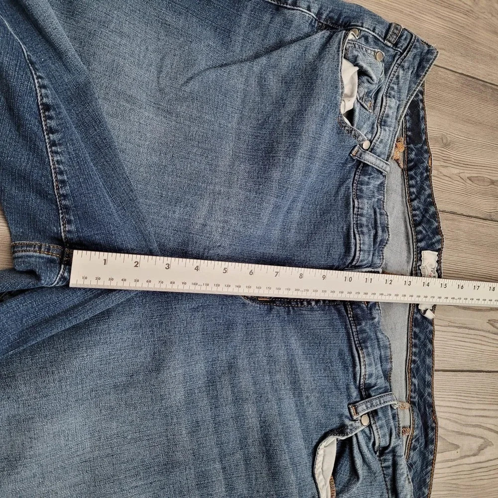 Torrid Women's Straight Jeans Size 26R Blue Denim Cotton 5-Pockets Low-Rise - Picture 6 of 9